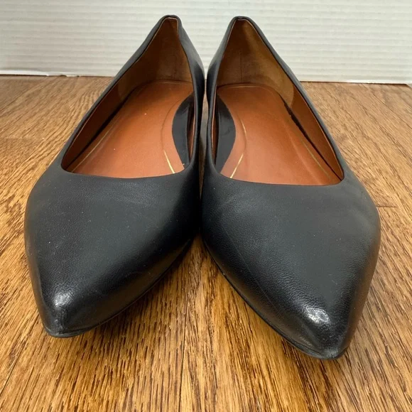 Vionic Black Leather Flats - Picture 11 of 13